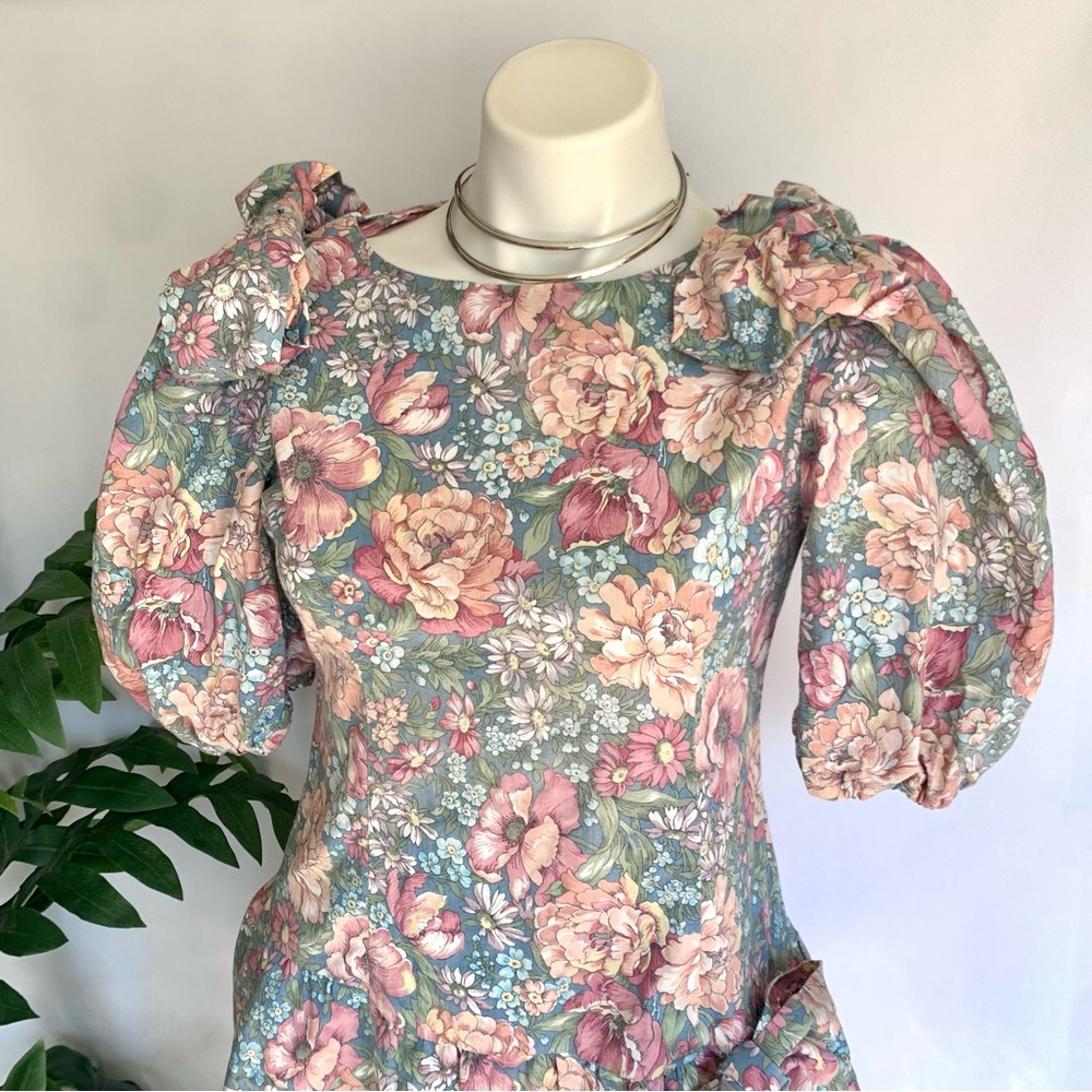 v i n t a g e :: Fairycore Babydoll Puff Sleeve Bow Whimsy Floral Mini Dress - Picture 7 of 13